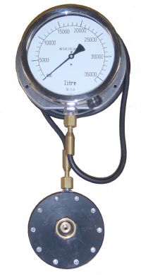 (003) Remote Reading Tank Contents Gauge With External Transmitter 